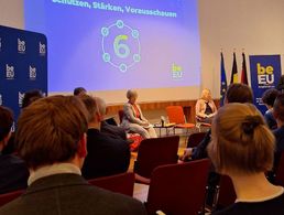 In der belgischen Botschaft fand das Briefing der EBD zur Ratspräsidentschaft Belgiens statt. Foto: DBwV/Anja Silbe