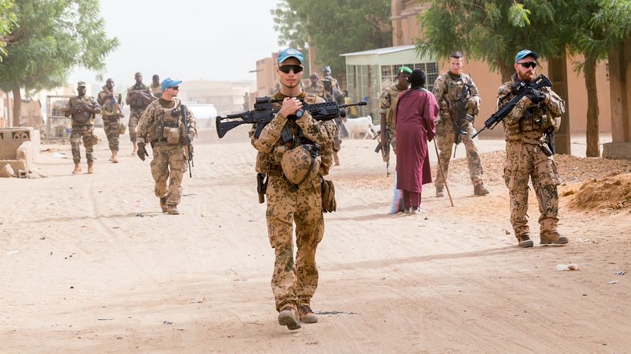 Eine Fußpatrouille im Juli 2019 in Gao. Mehr als zehn Jahre war die Bundeswehr in Mali im Einsatz. Foto: Bundeswehr/Daniel Richter