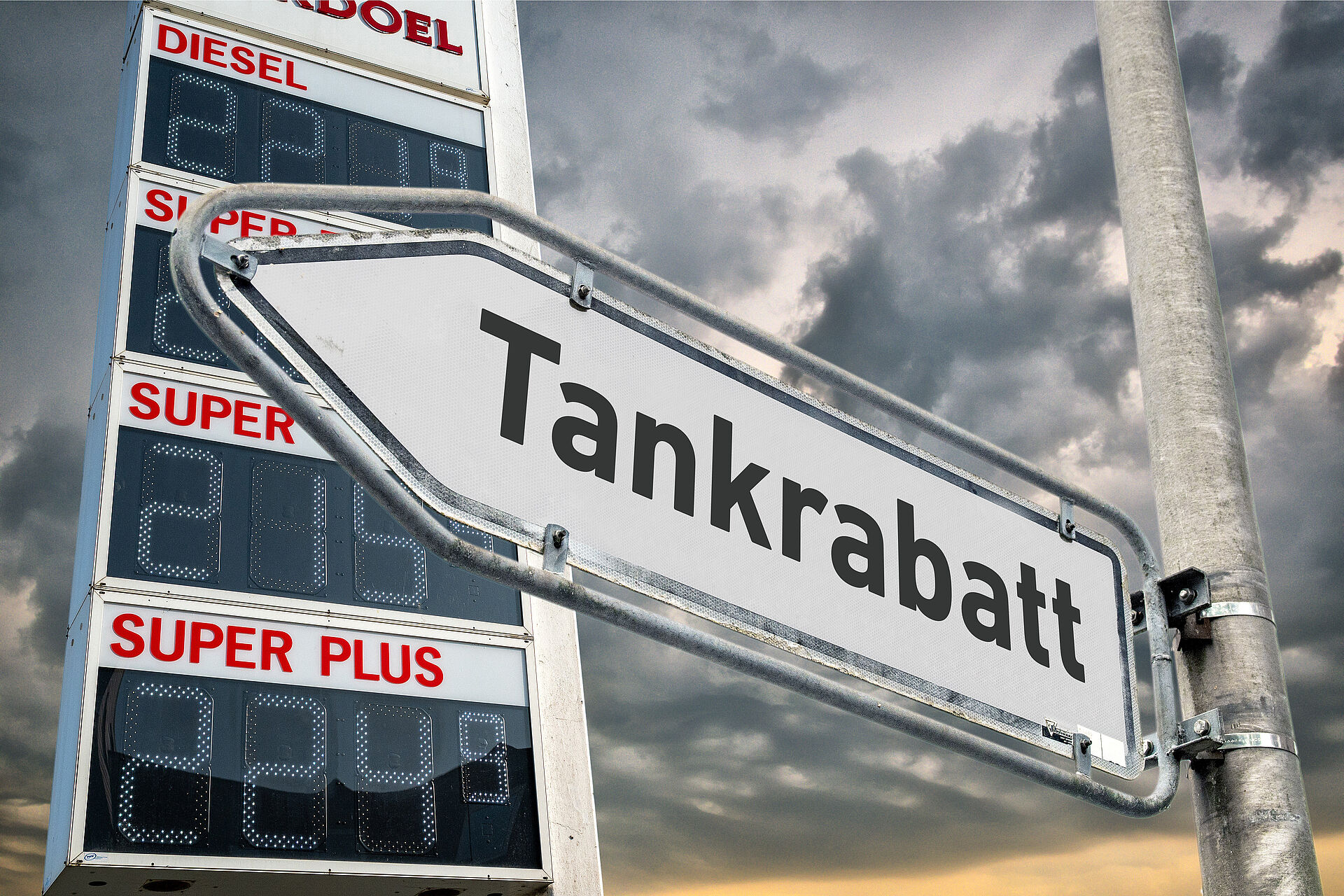 Hohe Spritpreise Entlastungsprämie „Schritt in die richtige Richtung“ - Anhebung beim „Kilometergeld“ notwendig