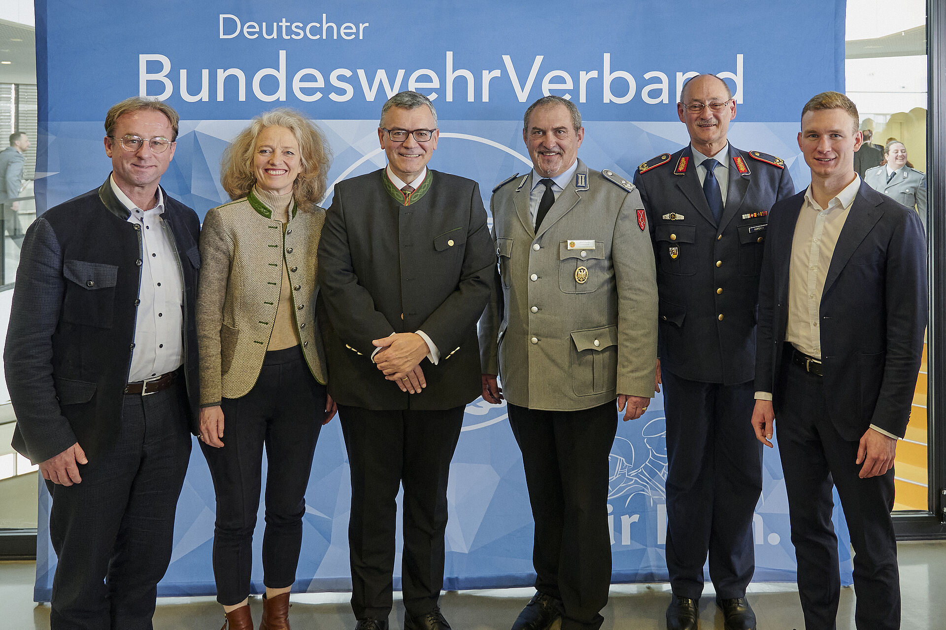 Bundeswehr stärken, Gesellschaft schützen: Klare Botschaften beim Jahresempfang Bayern des Landesverbands