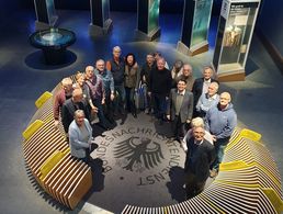 Die Teilnehmer der KERH Potsdam beim Besuch des Bundesnachrichtendienstes. Foto: Ulrich Stehr