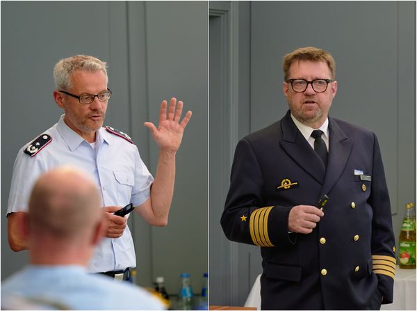 Oberstleutnant i.G. Dr. Detlef Buch (Bild links) vom Bundesvorstand und Kapitän Christian Faust vom BAPersBw. Fotos: Ingo Kaminsky