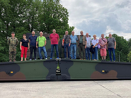 Einen beeindruckenden Tag erlebten die Teilnehmer der KERH aus Erfurt und Weimar beim Truppenbesuch im PzPiBtl 701. Foto: Wolfgang Gärtner