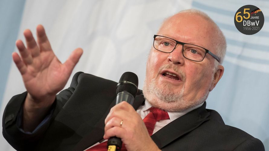 Oberst a.D. Bernhard Gertz – hier bei einem Zeitzeugenforum des Verbandes – sorgte dafür, dass der Verband in der Öffentlichkeit sichtbar und hörbar wurde. Foto: DBwV/gr. Darrelmann