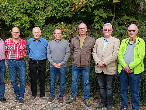 Die Kameradschaft ERH Walldürn führt nun Jörn Fuhry (3.v.r.) als neuer Vorsitzender mit einem Vorstand aus erfahrenen Mandatsträgern an. Foto: Jörg B. Heuduck