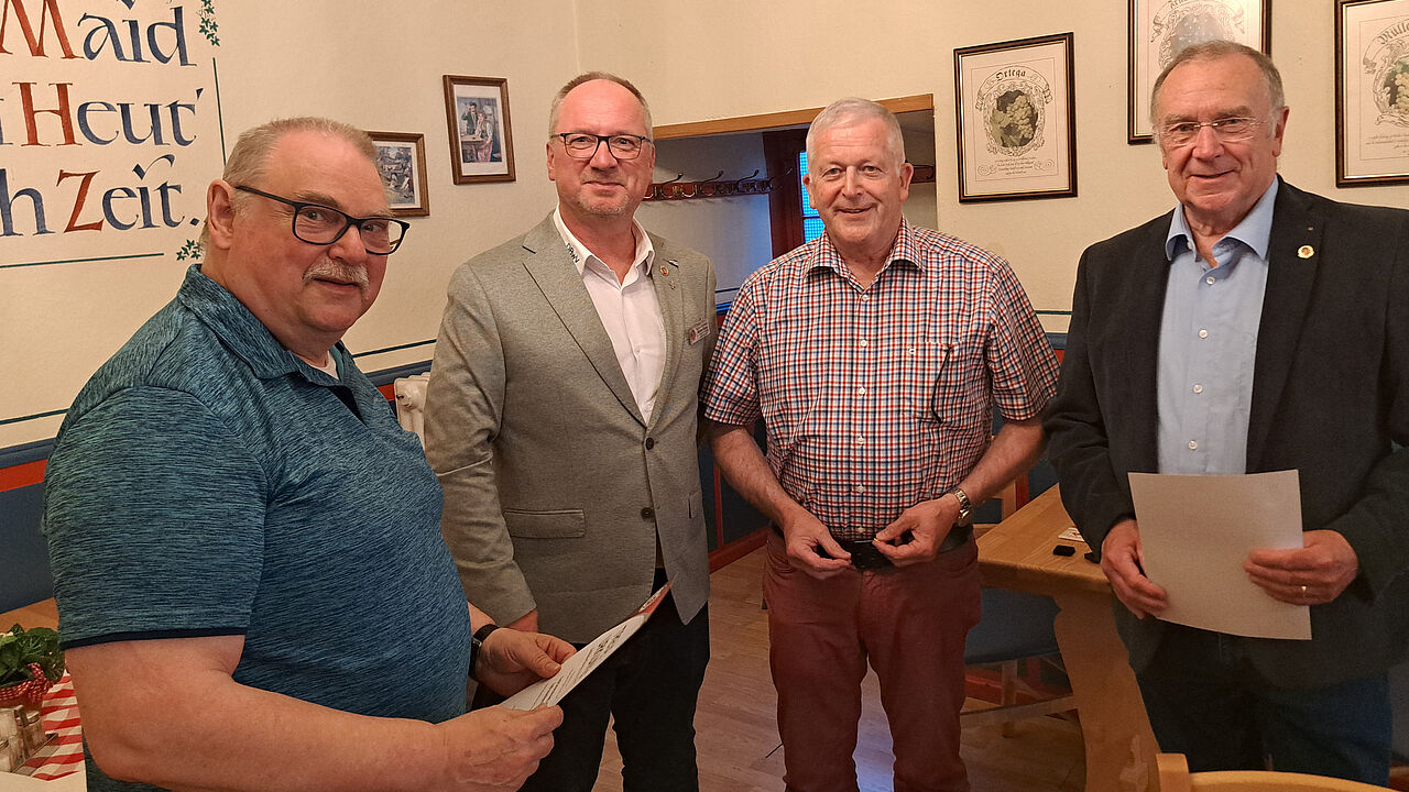 Rolf Förster, Michael Struwe, Wilfried Binder und Hermann Schmidtchen bei der Ehrung. Foto: DBwV