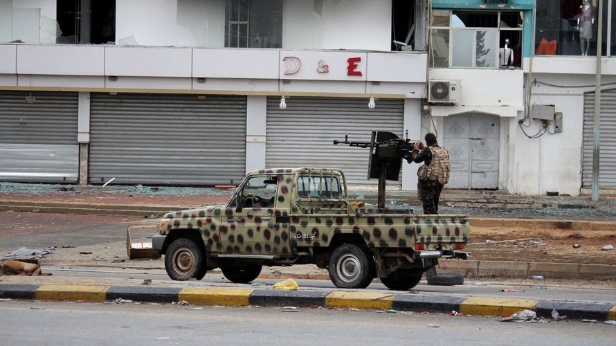 In Lybien herrscht seit Jahren Chaos: Derzeit sollen sich dort 3000 bis 4000 IS-Kämpfer aufhalten, eine funktionierende Regierung gibt es nicht. Foto: dpa