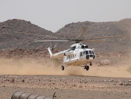 Ein Hubschrauber der UN-Mission MINURSO in der Westsahara. An einem Grenzübergang zu Mauretanien kam es jetzt zu Gefechten zwischen Kämpfern der Polisario-Front und der marokkanischen Armee. Foto: United Nations