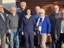Unter Leitung des Bezirksvorsitzenden Helmut Pries (3.v.l) erfolgte die Vorstandswahl bei der ERH Dill/Sieg. Foto: KERH Dill/Sieg