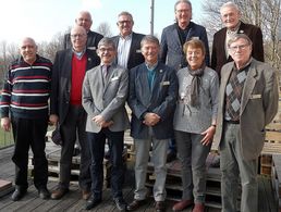 Der neue Vorstand der KERH: vordere Reihe: Heribert Reinartz, Andreas Schnellbach, Holger Zaffke, Walter Friedhoff, Irmgard Gronau, Bernd Hasenclever (v.l.n.r.) hintere Reihe: Uwe Börner, Jürgen Boes, Nils Köhler, Klaus Brandt (v.l.n.r.)  Es fehlen Johann