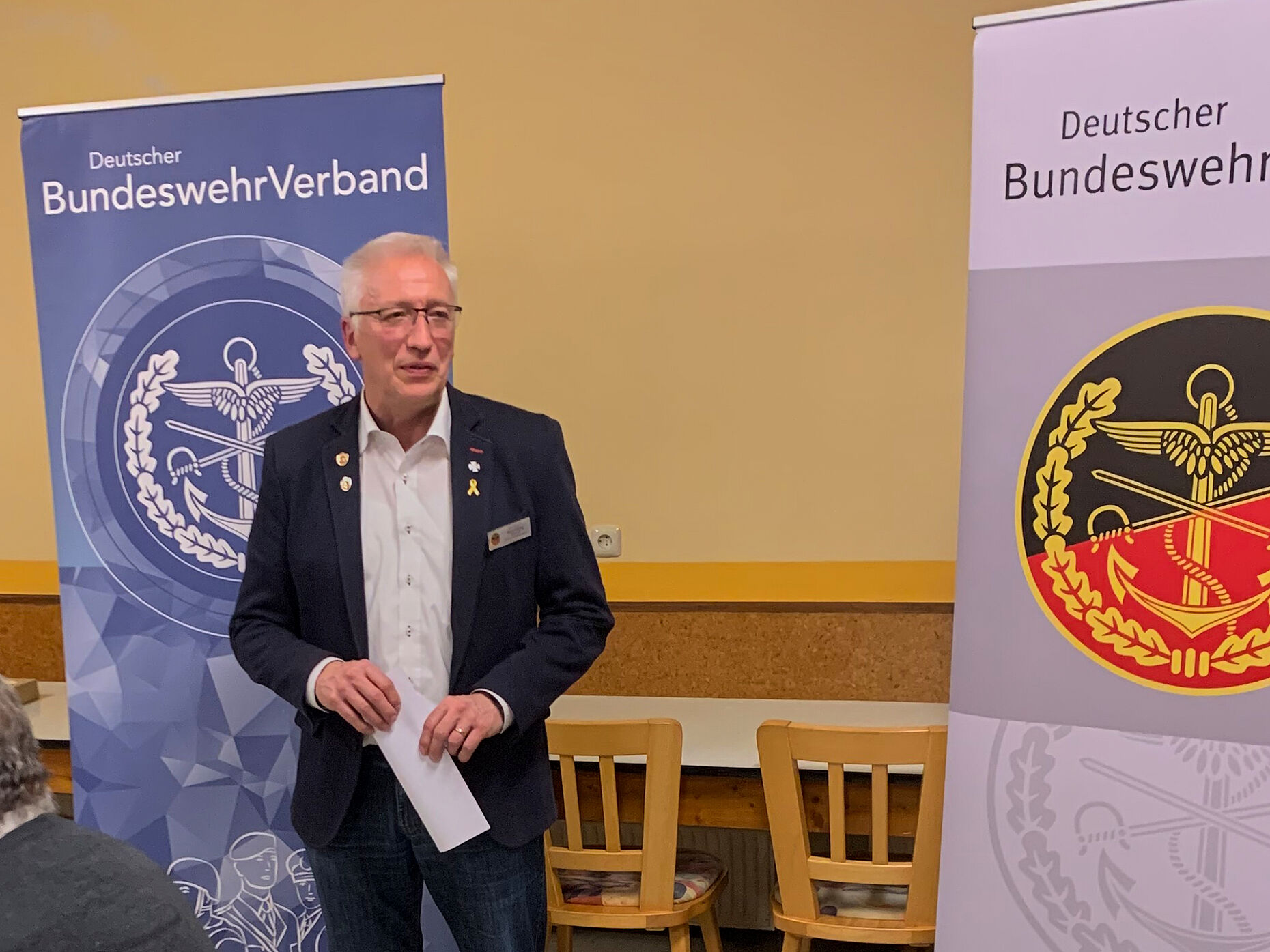 Vorsitzender Hauptmann a.D. Detlef Döring blickt auf ein erfolgreiches Jahr der Kameradschaftsarbeit zurück. Foto: KEHR Memmingen