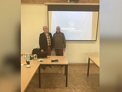 Referent Rainer Gryziel (links) und der Kameradschaftsvorsitzende Peter Pfaff. Foto: DBwV
