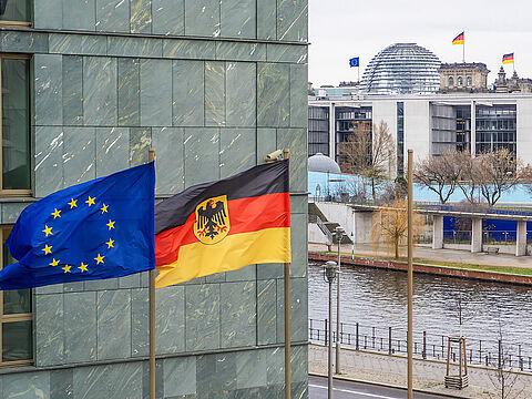 Am 1. Juli übernimmt Deutschland die EU-Ratspräsidentschaft. Die politischen Schwerpunkte hat Bundeskanzlerin Angela Merkel in einer Rede skizziert. Foto: picture alliance/dpa