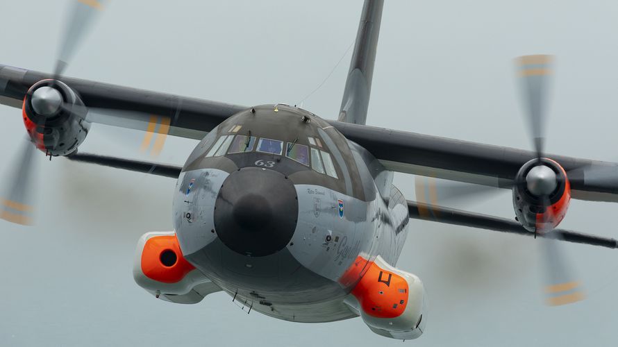 Auf Abschiedstour: Die C-160 Transall hat sich mit einem Rundflug über Norddeutschland von ihren Fans verabschiedet. Foto: Bundeswehr/Volker Muth