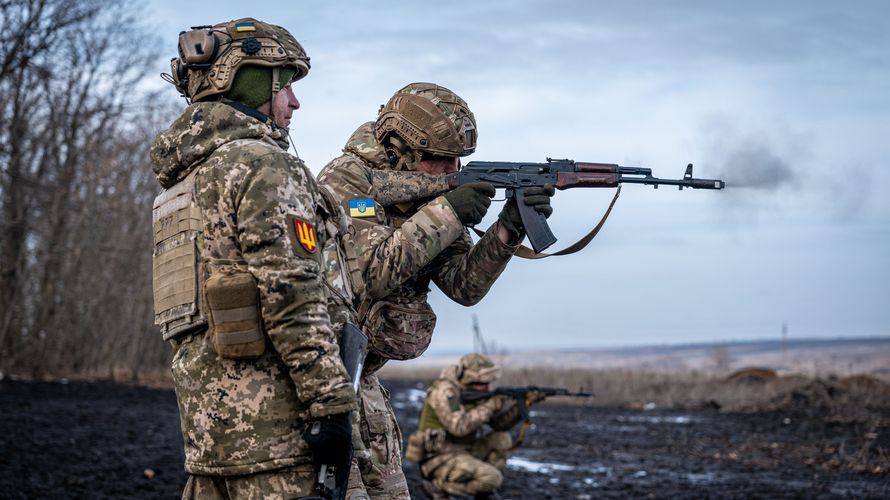 Weitere Waffenlieferungen für die Ukraine? Das ZDF-Politbarometer zeigt, 63 Prozent stimmen dafür. Foto: picture alliance/Anadolu/Ignacio Marin