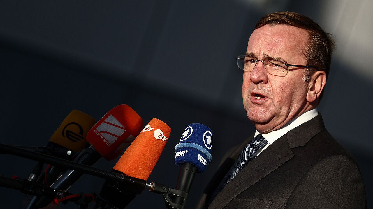 Boris Pistorius neulich bei einem Termin in Brüssel. Im „Spiegel“ sprach er jetzt über den Umbau des Verteidigungsministeriums. Foto: picture alliance / EPA | STEPHANIE LECOCQ