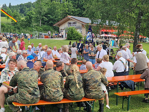 Am ersten Nationalen Veteranentag feierten nahezu 400 Buchinger und Gäste ihre Soldaten und Veteranen. Foto: DBwV