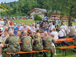 Am ersten Nationalen Veteranentag feierten nahezu 400 Buchinger und Gäste ihre Soldaten und Veteranen. Foto: DBwV