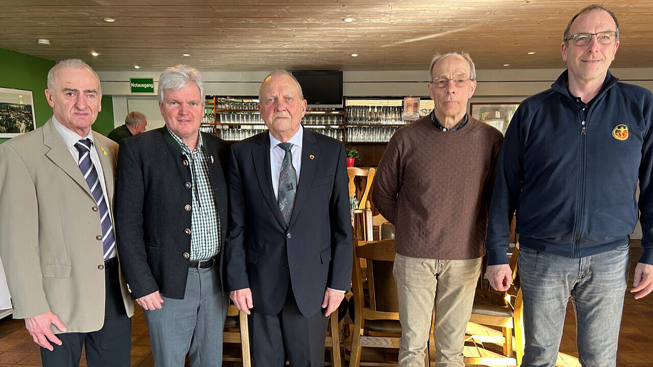 In Lütjenburg: Holger Kemter, Volker-Fritz Martin, Dieter Fischer, Winfried Riegert und Dirk Sommer. Foto: LV Nord