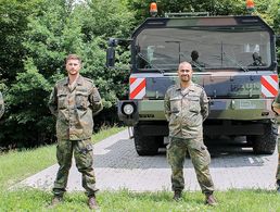 Der neue Vorstand der Kameradschaft: Kassenverwalter Hauptmann Marco Hümpfner (v. l.), Vorsitzender Hauptbootsmann Nick Oertel, Stellvertreter Hauptfeldwebel Christopher Givens und Schriftführerin Hauptbootsmann Nadine Faulhaber. Foto: DBwV/sTruKa Volkach
