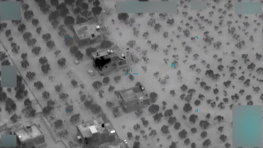 Vom Pentagon veröffentlichte Aufnahme des zerstörten Anwesens des IS-Anführers Al-Kuraischi. Foto: Pentagon/Twitter