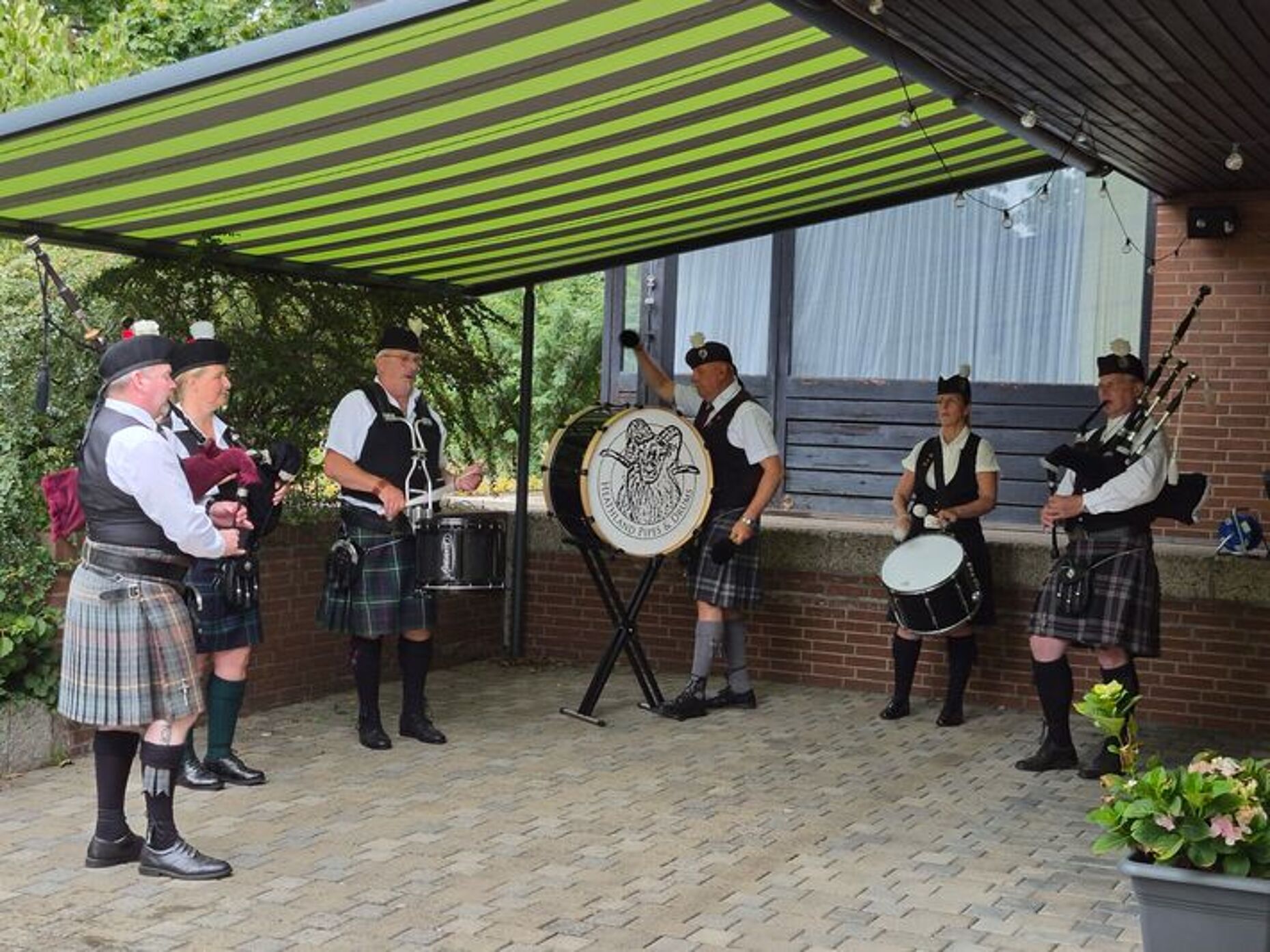 Auftritt der „Heathland Pipes & Drums". Foto: DBwV