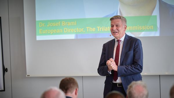 Dr. Josef Braml, Senior Fellow bei der DGAP, kritisiert die jahrelange Untätigkeit gegenüber den politischen Entwicklungen in Russland und in den USA. Foto: DBwV/Ingo Kaminsky