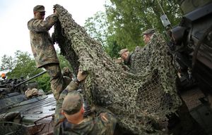 Deutsche Soldaten der Enhanced Forward Battle Group in Rukla/Litauen. Zerfällt die Welt wieder in zwei Lager wie zu Zeiten des Kalten Krieges? Foto: Bundeswehr