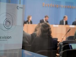 Vorstellung des Munich Security Reports. Foto: picture alliance / Flashpic | Jens Krick