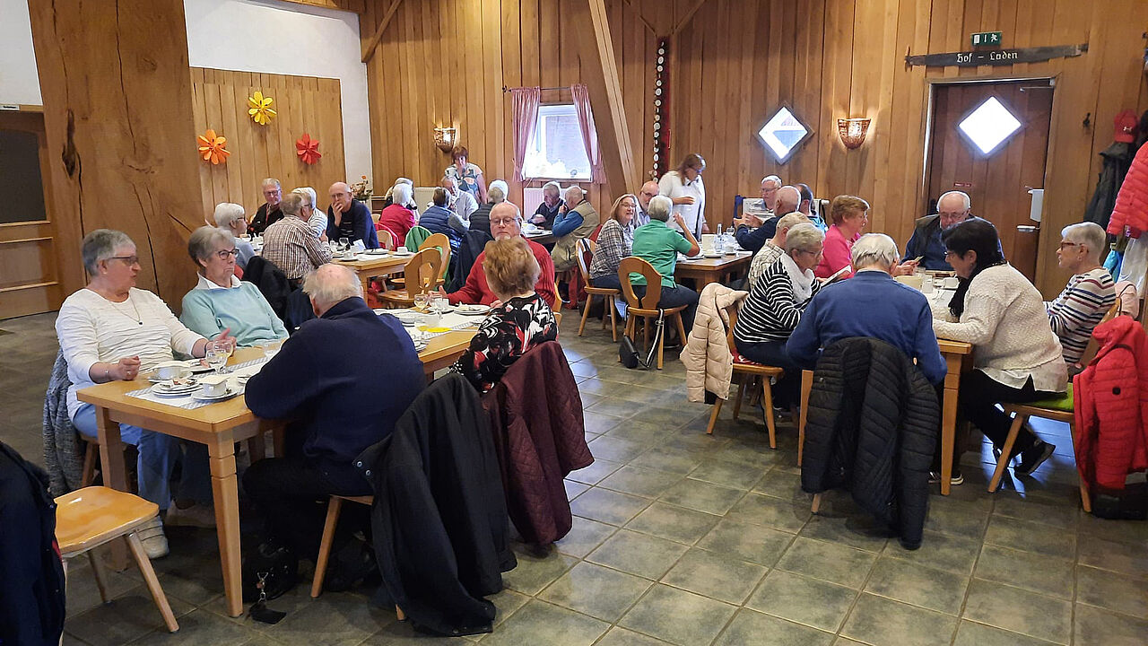Bei der Veranstaltung der sKERH Diepholz: Blick ins Brockumer Scheunen-Cafe. Foto: LV Nord