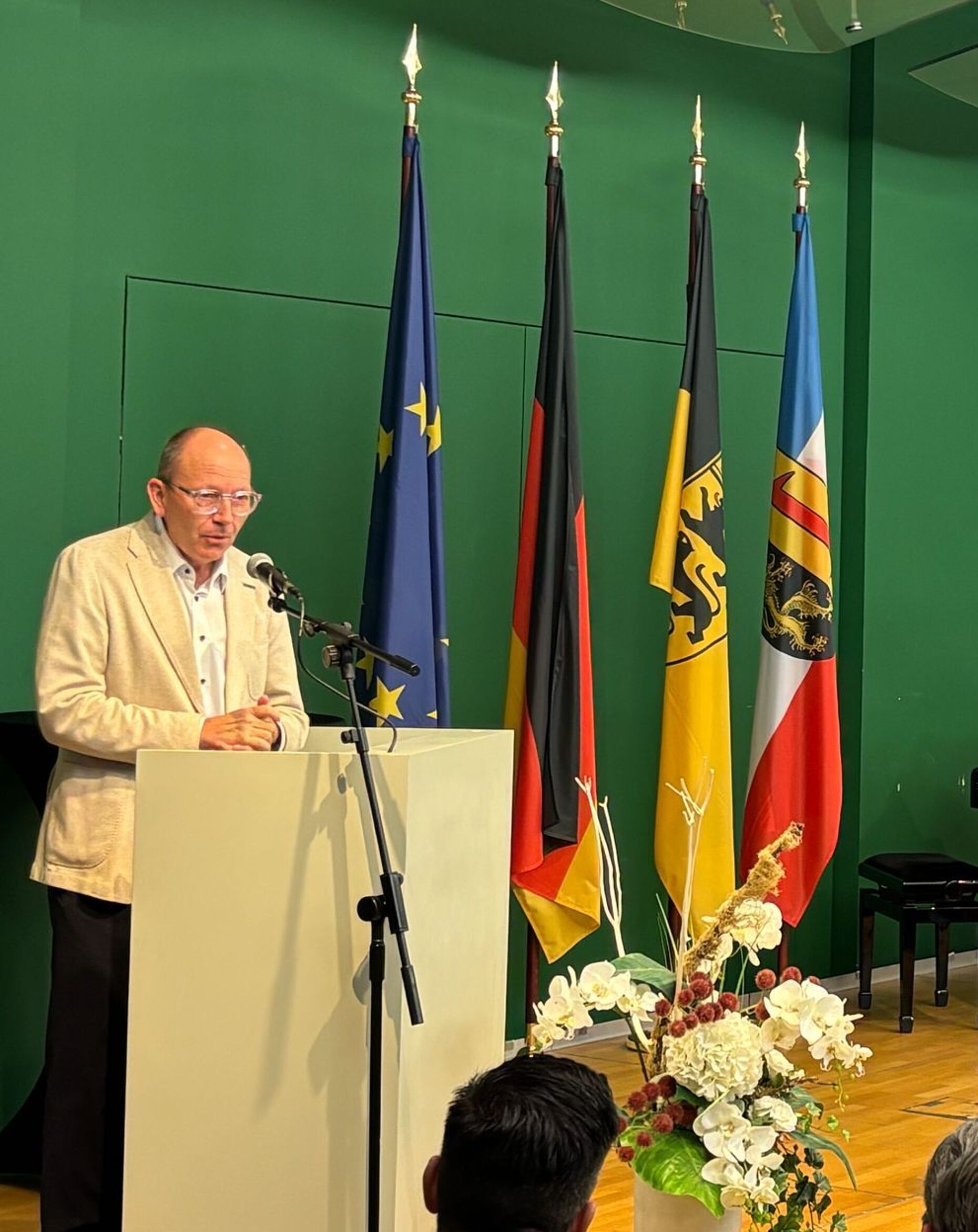 Mannheims Oberbürgermeister Christian Specht würdigte in seiner Ansprache beim Veteranentag 2026 den Einsatz der Veteranen und ihre Bedeutung für Stadt und Gesellschaft. Foto: Gerd-Josef Bopp