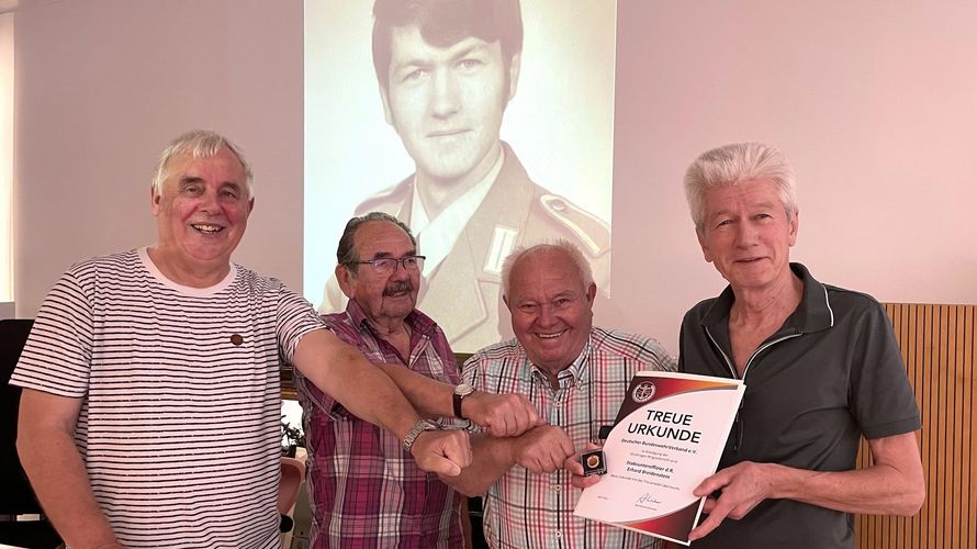 Erhard Breidenstein (rechts)war junger Soldat, als er sich entschloss sich dem DBwV anzuschließen und damit indirekt auch die Grundlage für eine jahrzehntelande Freundschaft legte. Foto: wh