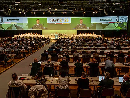 In Berlin ist die 22. Hauptversammlung seit Bestehen des Deutschen BundeswehrVerbandes gestartet. Foto: DBwV/Sarina Flachsmeier