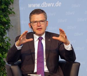 Der CDU-Parlamentarier und außenpolitische Experte Roderich Kiesewetter kritisierte die Planlosigkeit der westlichen Staaten im Syrien-Konflikt Foto: DBwV/Henning