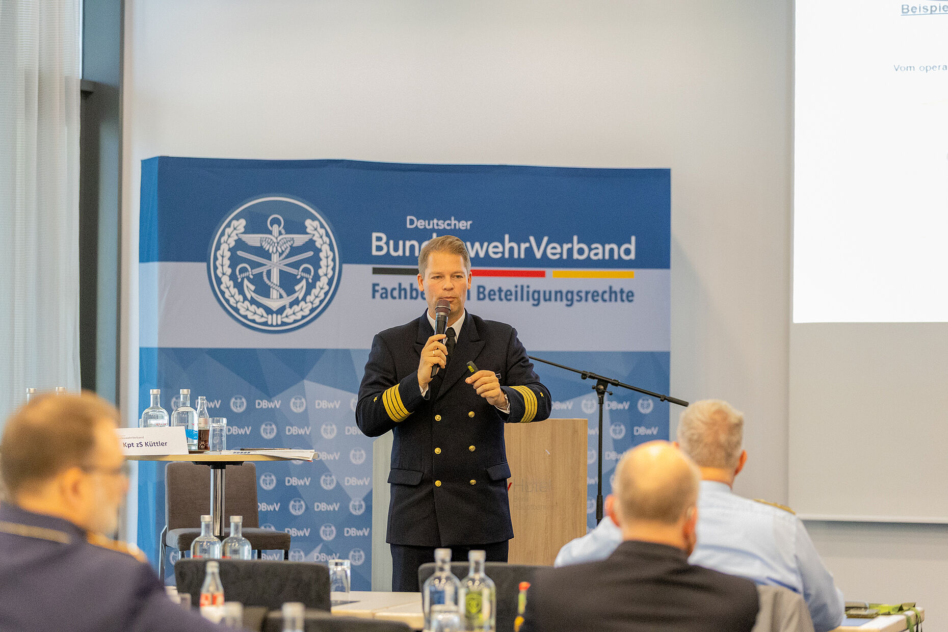 „Der erste Veteranentag war ein guter Erfolg", sagte Kapitän zur See Stephan Küttler. Foto: DBwV/Eva Krämer