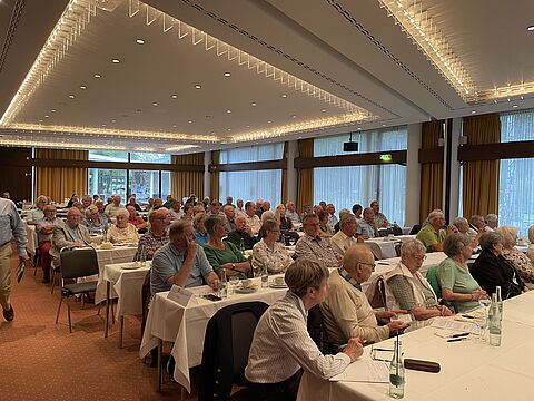 Volles Haus bei der Mitgliederversammlung der KERH Bonn. Foto: Rudy Roderburg         