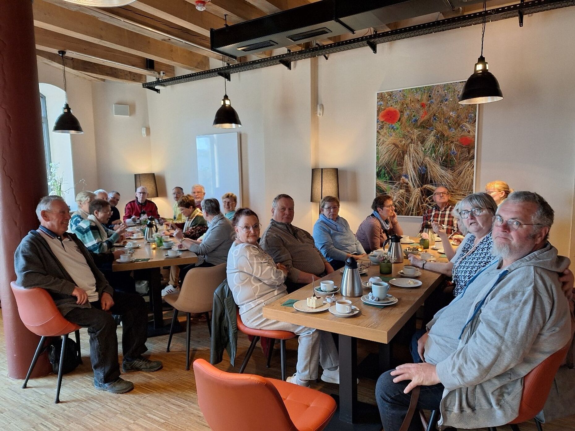 Das abschließende gemütliche Beisammensein nutzte der Vorsitzende der sKERH Lübz, Major a. D. Wolfgang Höhne, um die Mitglieder auf die anstehende Landesversammlung Ost einzustimmen. Foto: Wolfgang Höhne