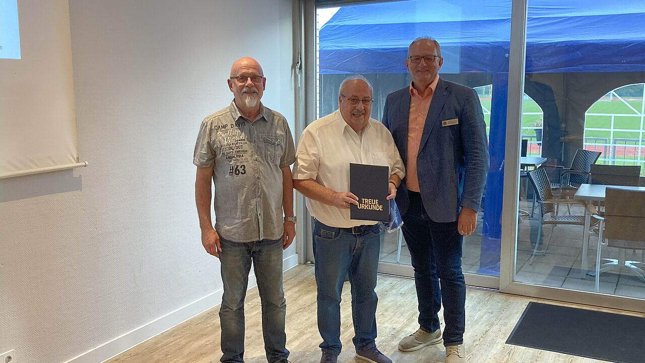 Der Kameradschaftsvorsitzende Hauptmann a.D. Joachim Triemer (von links), Hauptmann a.D. Norbert Kroboth und Hauptmann a.D. Jörg Greiffendorf. Foto: DBwV