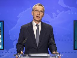 Nato-Generalsekretär Jens Stoltenberg fasste bei einer Presseerklärung im Vorfeld des Außenministertreffens die aktulellen Herausforderungen zusammen. Foto: Nato