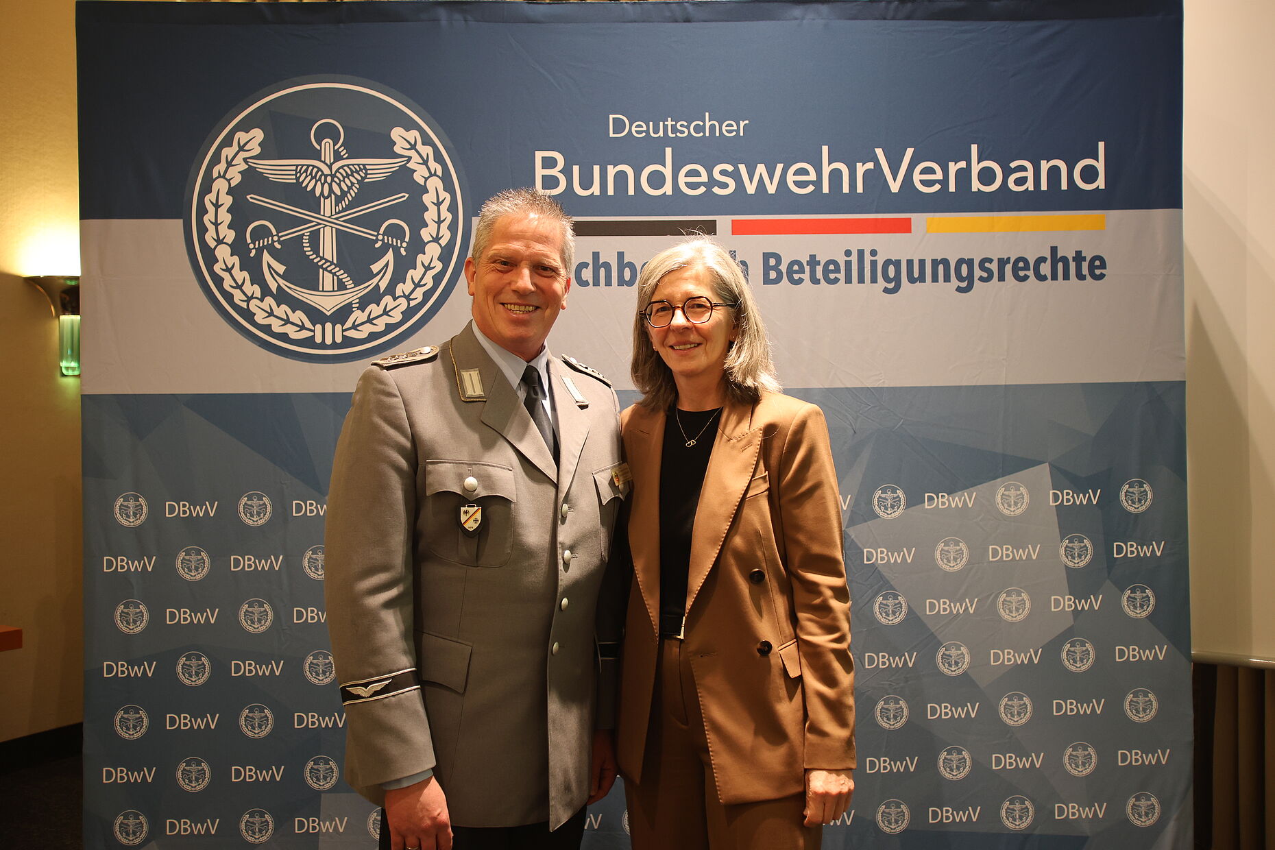 Sabine Bastek hatte Neuigkeiten aus dem BMVg mitgebracht. Foto: DBWV/Eva Krämer