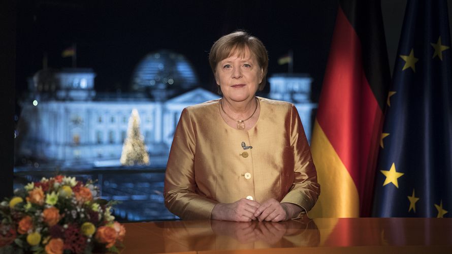 In ihrer Neujahrsansprache appelliert Bundeskanzelerin Angela Merkel an die Menschen, auch 2021 im Kampf gegen die Corona-Pandemie soldarisch zu bleiben. Foto: picture alliance/dpa/AP/Pool | Markus Schreiber