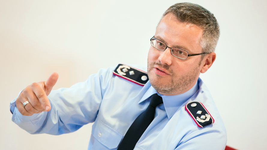 Der Vorsitzende des Fachbereichs Besoldung/ Haushalt/Laufbahnrecht des Bundesvorstands, Oberstleutnant Dr. Detlef Buch, nahm für den DBwV am Gespräch teil Foto: DBwV