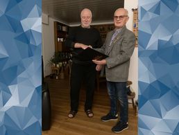 Georg Hartberger wird von Rudi Gogolin geehrt. Foto: DBwV