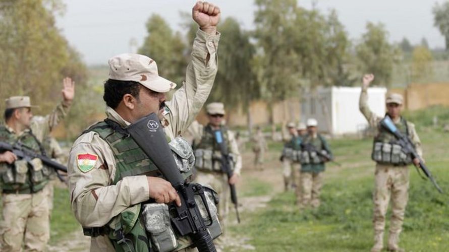 Peschmerga üben taktische Zeichen. Die Bundeswehr wird ihre Unterstützung wohl bald auf den gesamten Irak ausweiten Foto: Bundeswehr/Andrea Bienert