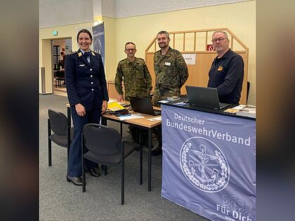 Begrüßung einer Lehrgangsteilnehmerin. Foto: DBwV