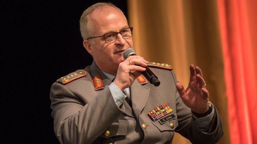 General Eberhard Zorn bei der Tagung des DBwV mit militärischem Spitzenpersonal. Foto: DBwV/Scheurer