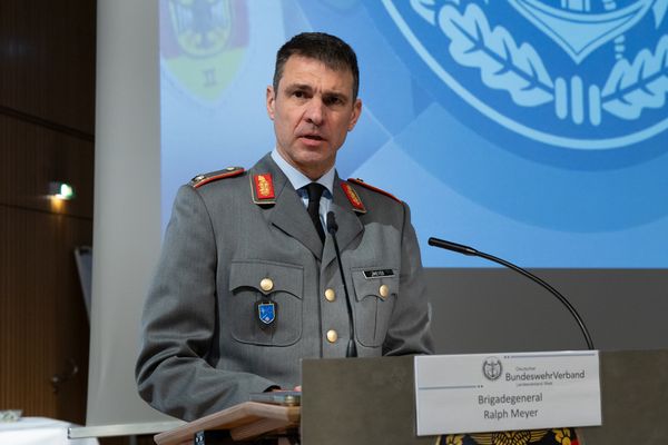 „Wir können uns nicht auf die Drehscheibenfunktion Deutschlands allein nicht zurückziehen“, so Brigadegeneral Ralph Meyer. Foto: DBwV/Sarina Flachsmeier
