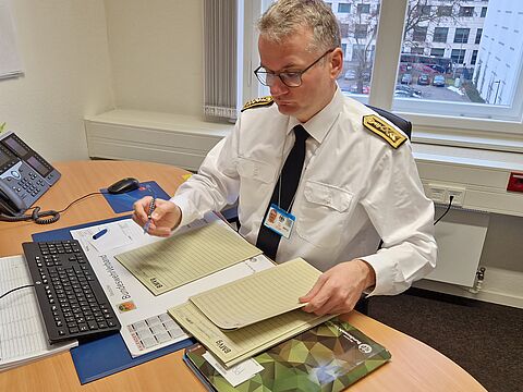 OStBtsm Dittrich kann sein DBwV-Engagement in seine tägliche Arbeit für die Beschäftigten mit einfließen lassen.  Foto: DBwV/Hahn