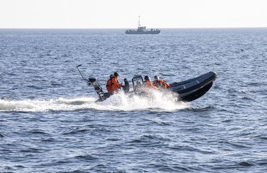Das Schnellboot der "Grömitz" auf dem Weg zum "Seehund". Foto: DBwV/Yann Bombeke
