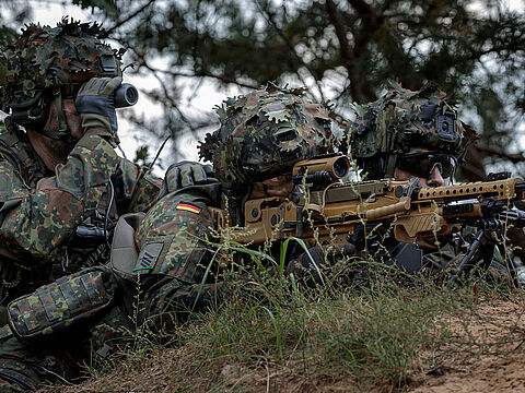 Das Ziel vor Augen: Nach der Einigung der schwarz-roten Koalitionspartner steht der Abstimmung im Bundestag über das Wehrdienst-Modernisierungsgesetz nichts mehr im Wege. Foto: Bundeswehr/Marco Dorow